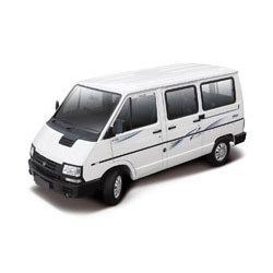 13-seater-tata-winger