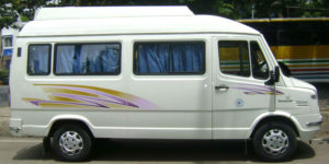 18-seater-luxury-force-traveller